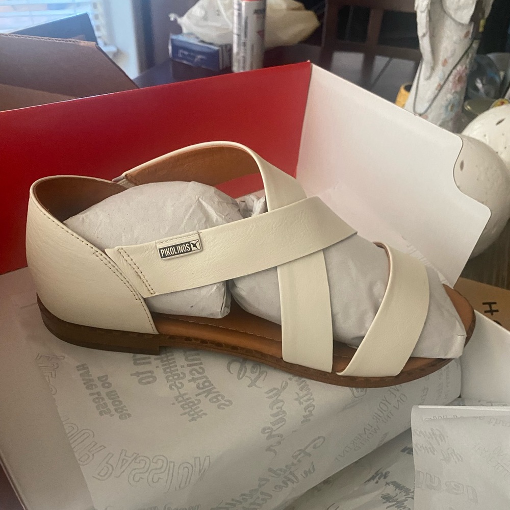 Brand New Pikolinos Sandals - Nara